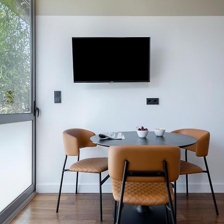 The Athenians Art Apartments Esterno foto