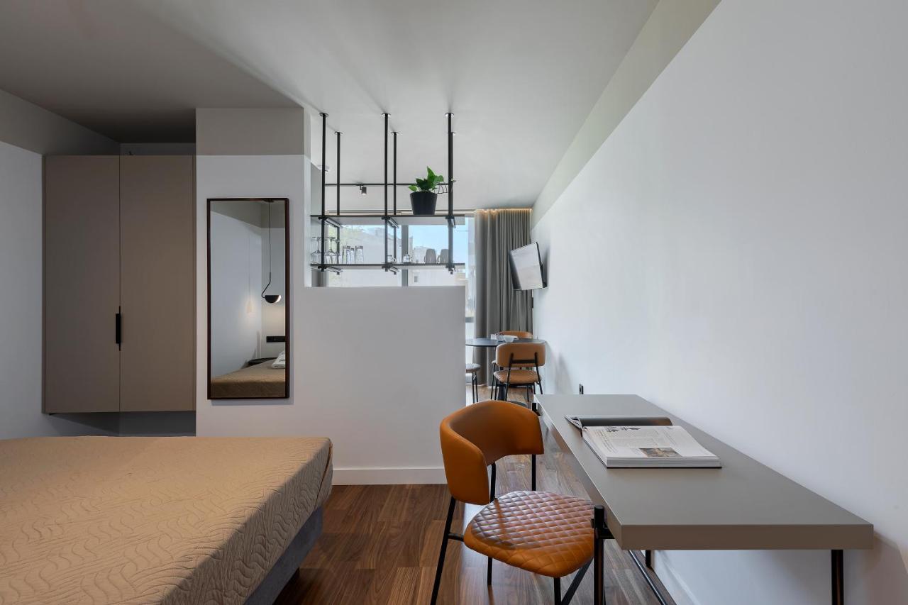 The Athenians Art Apartments Esterno foto