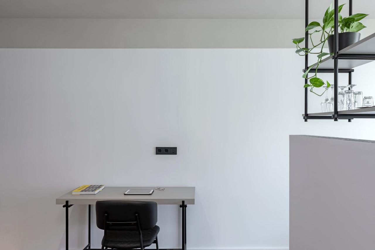 The Athenians Art Apartments Esterno foto