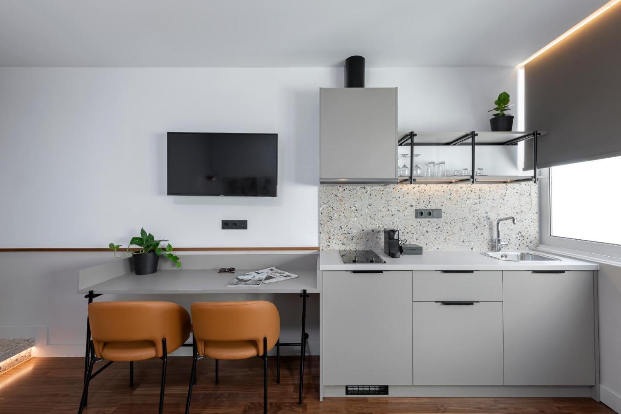 The Athenians Art Apartments Esterno foto