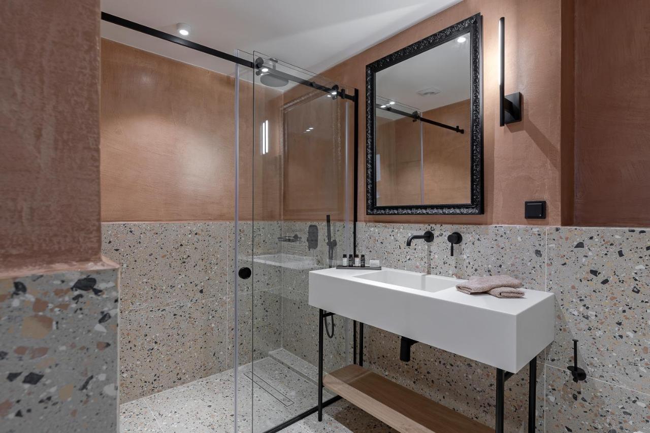 The Athenians Art Apartments Esterno foto