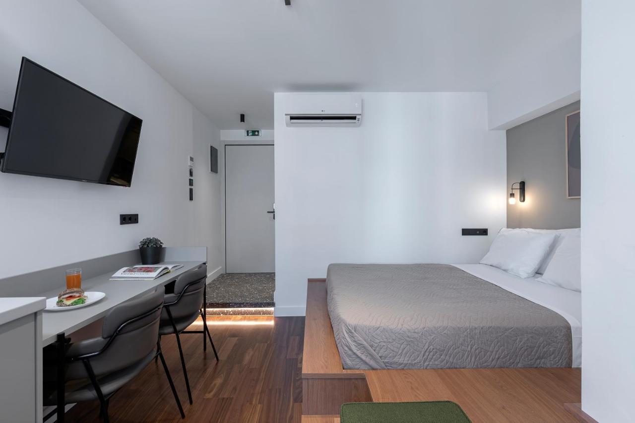 The Athenians Art Apartments Esterno foto